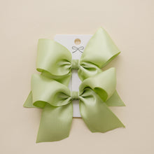 Load image into Gallery viewer, Light Green Satin Pigtail Set
