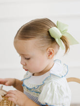 Load image into Gallery viewer, Light Green Satin Pigtail Set
