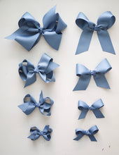 Load image into Gallery viewer, Classic Grosgrain Bows
